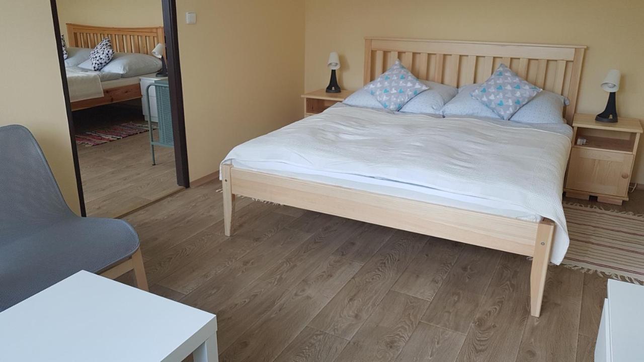 Apartment Arnika Korenov Bagian luar foto