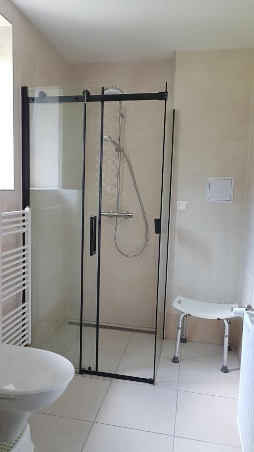 Apartment Arnika Korenov Bagian luar foto